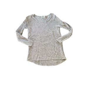Old Navy Women’s Small White and Grey Sweater